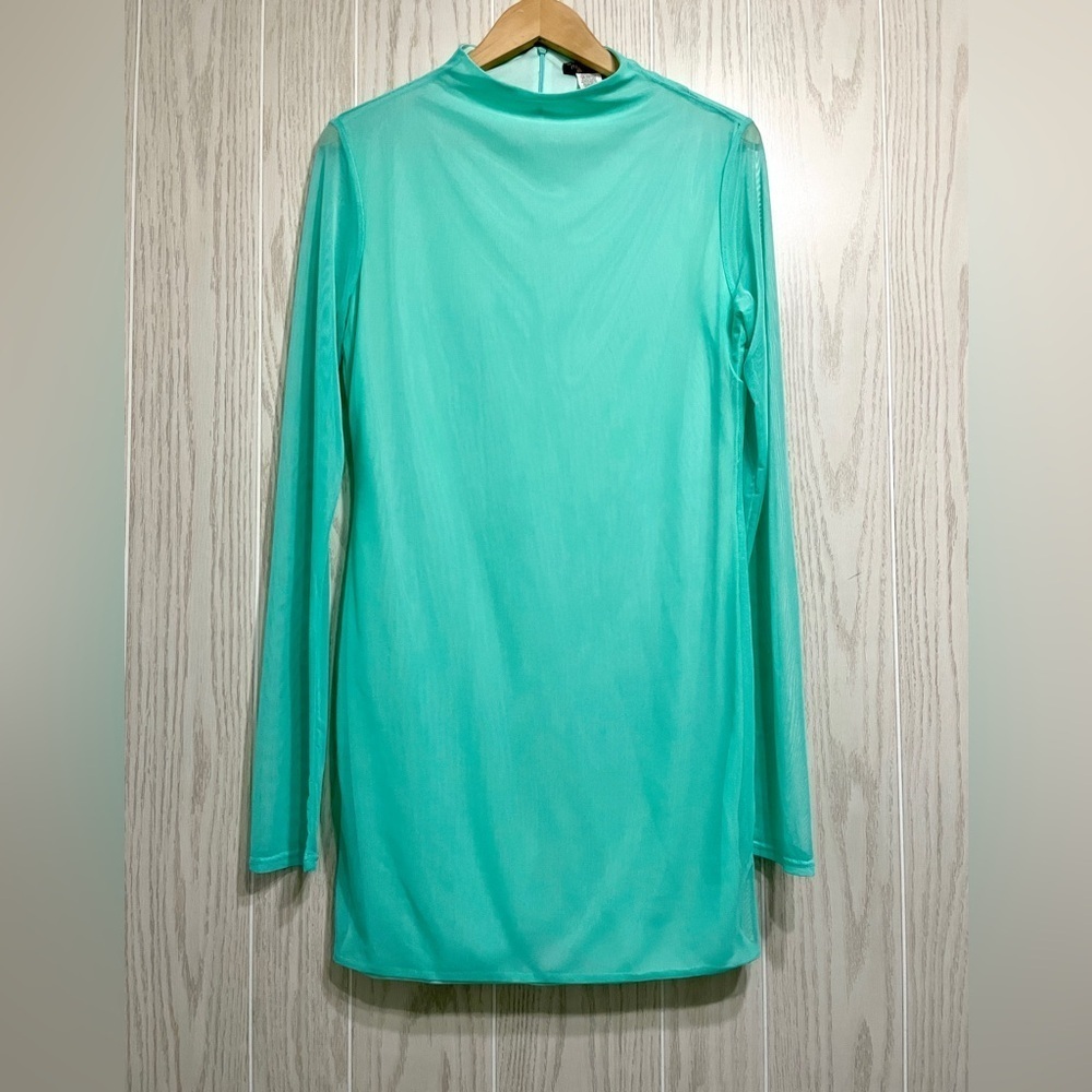 Discovery Clothing Company Light Green Long Sleeve Mesh like Dress Size Large